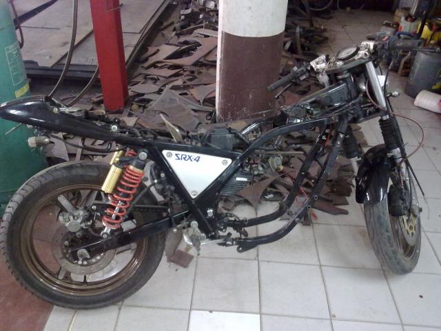 Name:  26122011403.jpg
Views: 257
Size:  52.6 KB