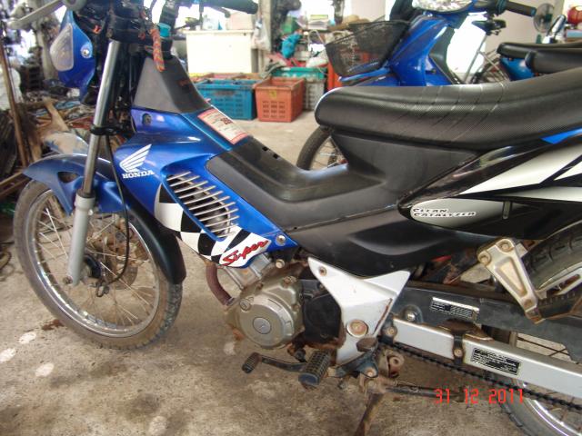 Name:  DSC03479.jpg
Views: 401
Size:  62.0 KB