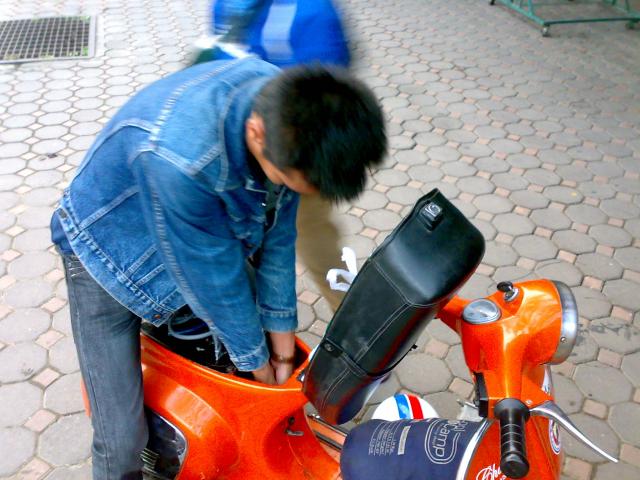 Name:  09122011370.jpg
Views: 587
Size:  55.1 KB