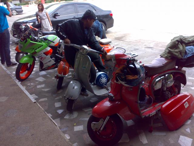 Name:  09122011374.jpg
Views: 907
Size:  49.5 KB