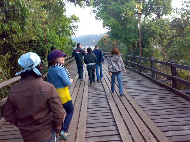 Name:  10122011394.jpg
Views: 625
Size:  70.3 KB