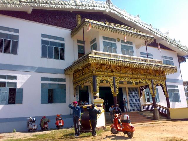 Name:  10122011406.jpg
Views: 788
Size:  63.9 KB