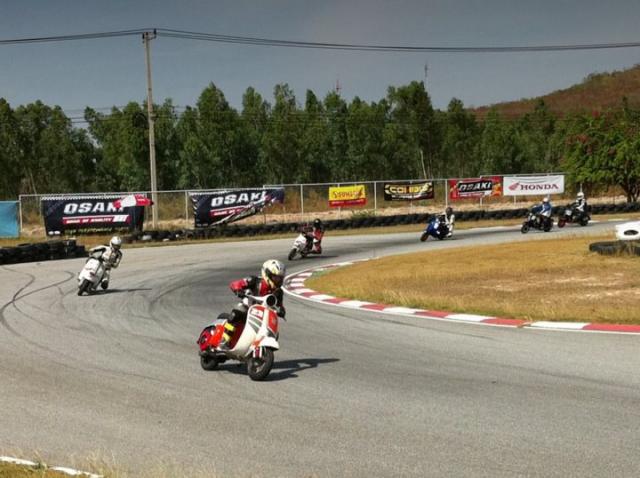 Name:  409231_204984889596516_100002550185190_418597_1317178089_n.jpg
Views: 618
Size:  47.5 KB