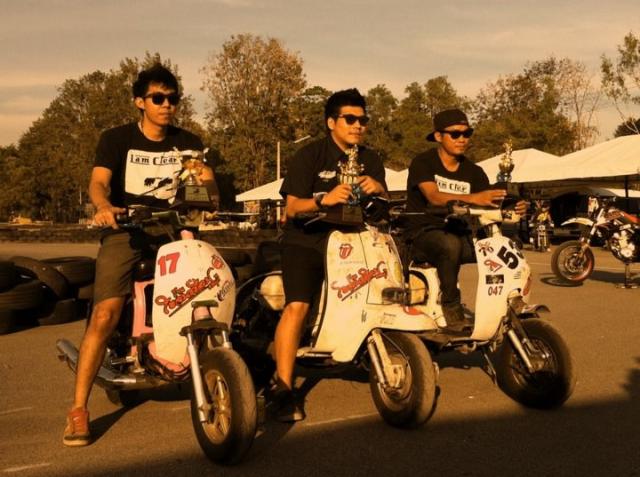 Name:  388610_205558332872505_100002550185190_419937_2128862346_n.jpg
Views: 601
Size:  53.5 KB