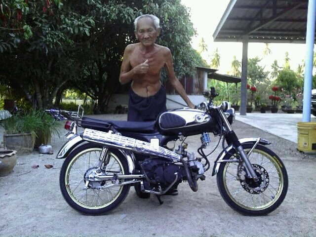 Name:  404922_268453369877032_100001371123895_691738_548714821_n.jpg
Views: 3803
Size:  92.5 KB