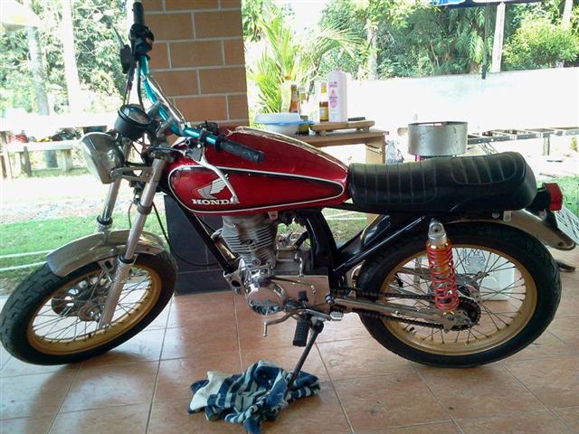 Name:  406829_334563443229627_100000279231315_1277071_227625972_n (Small).jpg
Views: 1432
Size:  73.8 KB