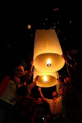 Name:  396270_283848878349238_100001723856068_664176_520630928_n.jpg
Views: 619
Size:  14.0 KB