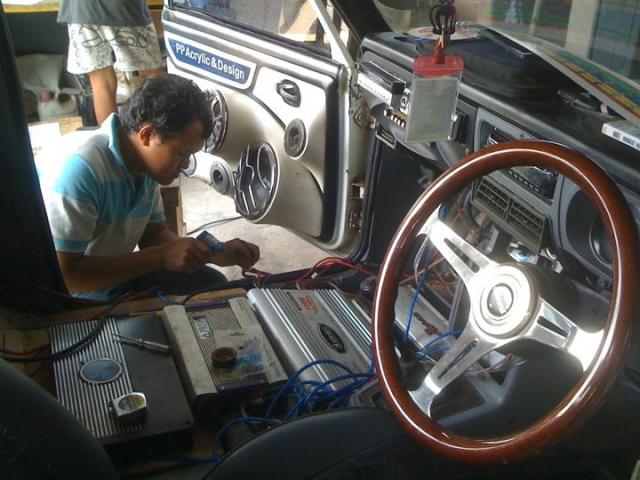 Name:  426432_110438372416093_100003497924112_40818_370374441_n.jpg
Views: 553
Size:  52.2 KB