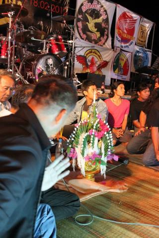 Name:  43.jpg
Views: 424
Size:  36.9 KB