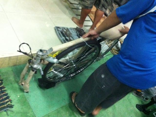 Name:  Photo 3-3-2555, 18 54 16.jpg
Views: 205
Size:  44.9 KB