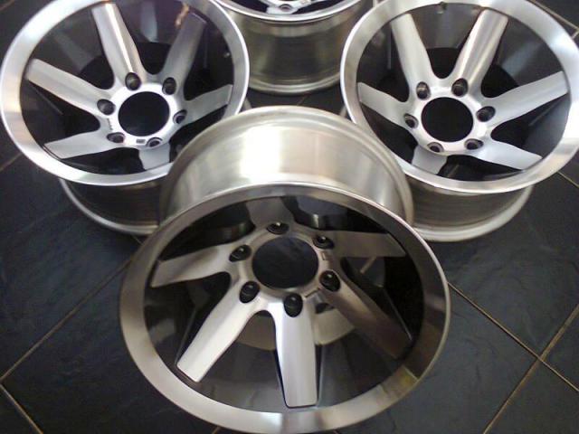 Name:  537884_1954300792834_1702137224_963041_1091166568_n.jpg
Views: 1040
Size:  41.3 KB