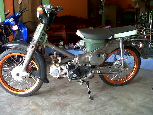Name:  IMG00121-20120404-1001.jpg
Views: 4593
Size:  47.1 KB