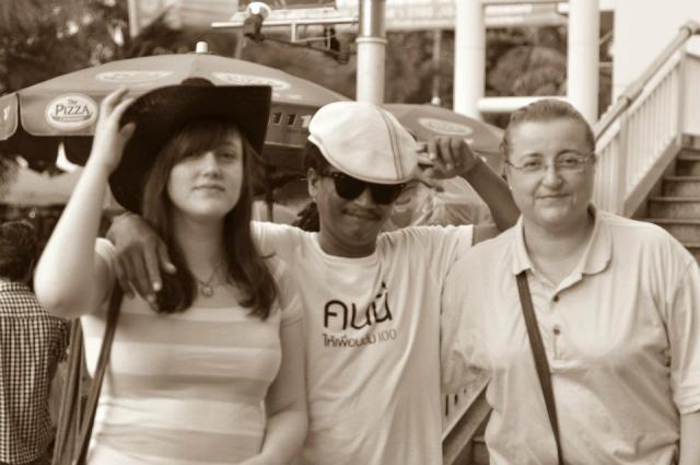 Name:  380104_201887906567582_100002391231800_383713_1954454820_n.jpg
Views: 229
Size:  36.7 KB