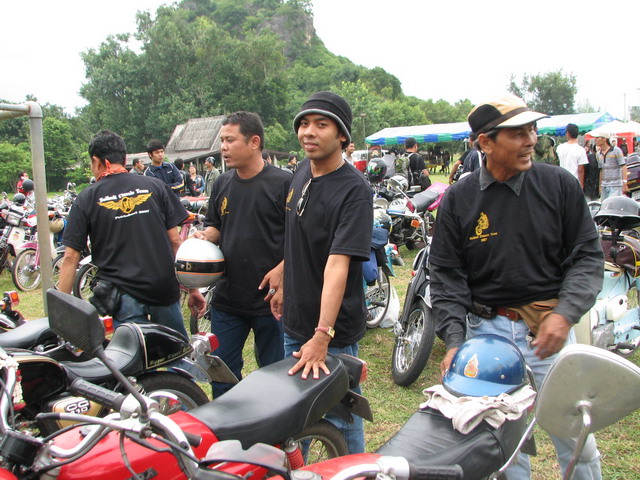 Name:  ֧ҹǶٻ˹.jpg
Views: 876
Size:  136.1 KB