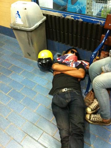 Name:  578641_303527856392210_100002049931267_691298_1252417318_n.jpg
Views: 377
Size:  31.2 KB