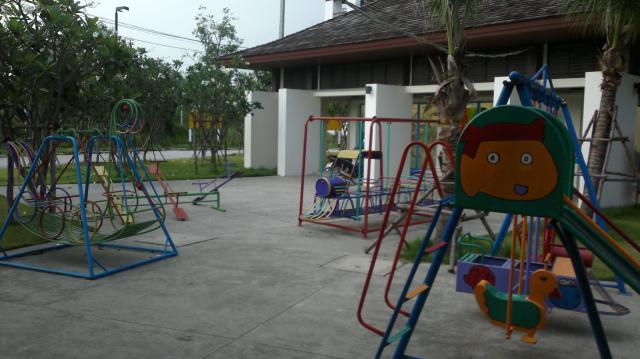 Name:  2012-05-16-005.jpg
Views: 156
Size:  41.4 KB