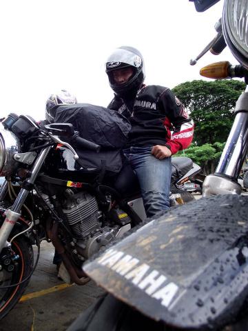 Name:  149395_393247820713239_100000840746854_1083064_1260401780_n.jpg
Views: 263
Size:  33.0 KB