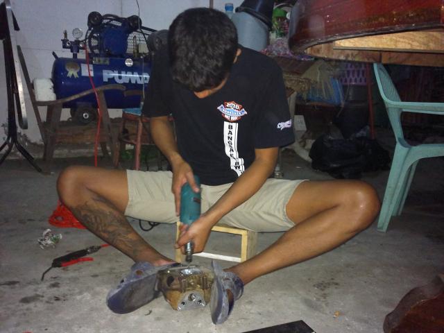 Name:  13122011112.jpg
Views: 99
Size:  41.9 KB