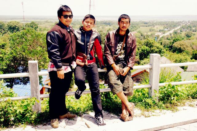 Name:  Chamai-20120424-00248_ (10).jpg
Views: 279
Size:  76.6 KB