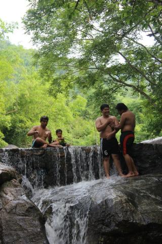 Name:  285603_425997060768066_736671018_n.jpg
Views: 210
Size:  41.8 KB