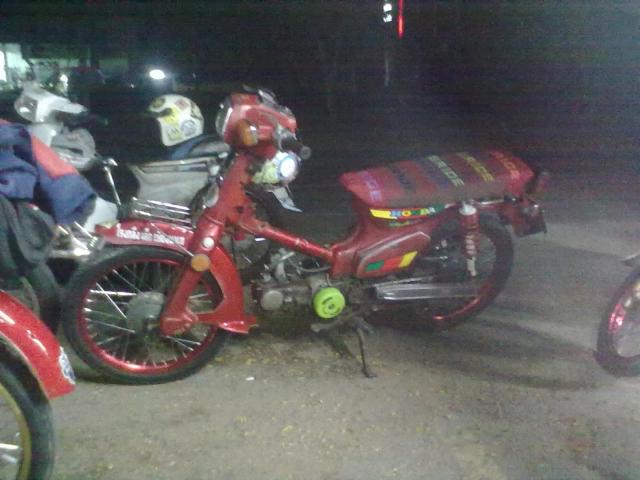Name:  120520121051.jpg
Views: 109
Size:  40.2 KB
