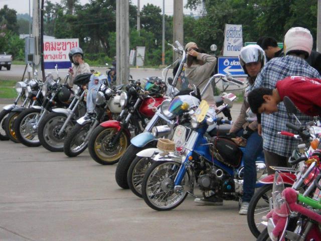 Name:  283680_254358118012607_196426357_n.jpg
Views: 976
Size:  60.6 KB