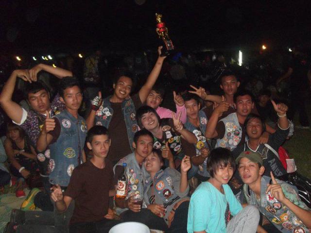 Name:  422794_165181800263573_792967280_n.jpg
Views: 675
Size:  45.4 KB