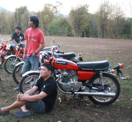 Name:  401039_235321233210718_754362064_n.jpg
Views: 202
Size:  48.1 KB