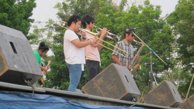 Name:  575321_332206746851653_2135369987_n[1].jpg
Views: 36
Size:  44.5 KB