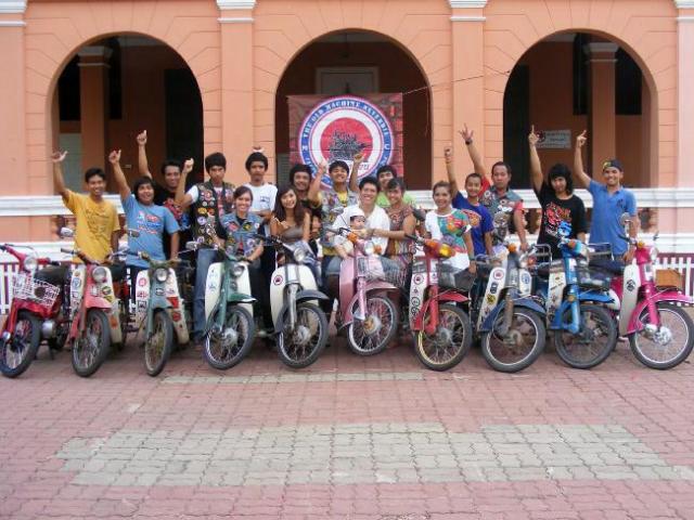 Name:  gaVGgT494335-02.jpg
Views: 79
Size:  60.0 KB