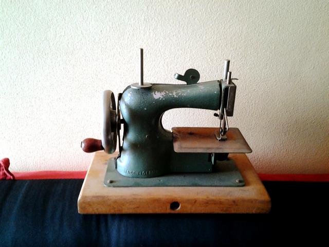 Name:  20120917_150038-picsay.jpg
Views: 2017
Size:  44.9 KB