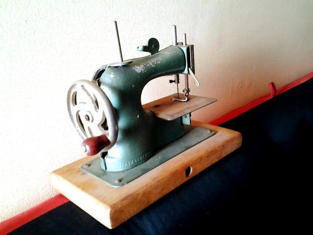 Name:  20120917_150054-picsay.jpg
Views: 2024
Size:  34.2 KB