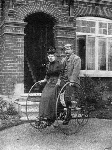 Name:  Conan Doyle on a Tandem Penny-Farthing.jpg
Views: 716
Size:  43.8 KB
