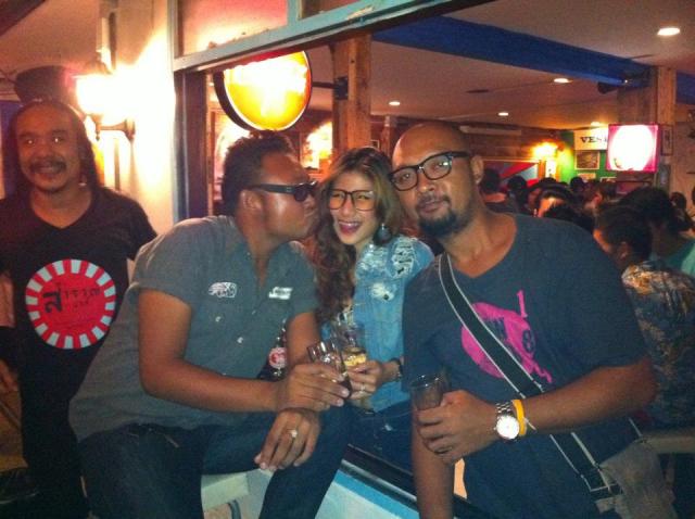 Name:  399610_352622134832790_1213841120_n.jpg
Views: 280
Size:  45.6 KB