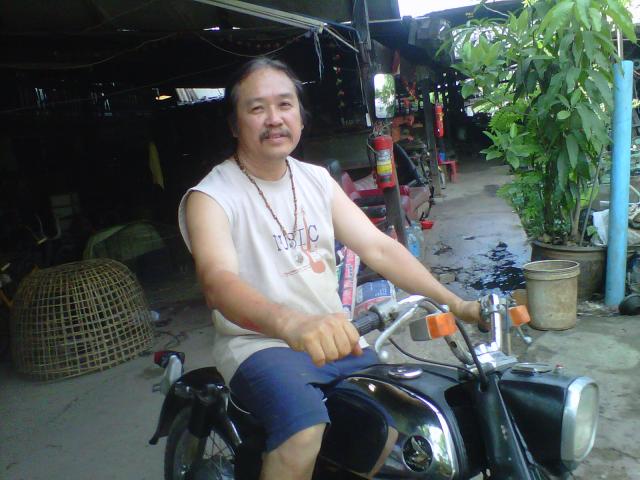 Name:  IMG00655-20120501-1557.jpg
Views: 304
Size:  50.9 KB