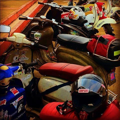 Name:  75081_404171306344539_407662180_n.jpg
Views: 344
Size:  54.3 KB