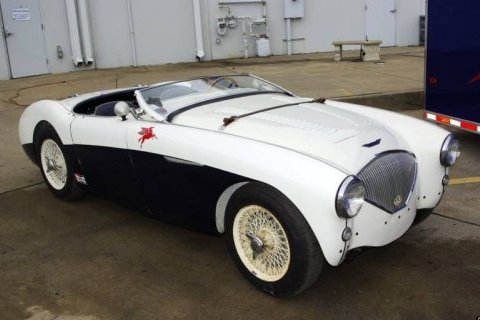 Name:  1954_Austin_Healey_BN1_Roadster_Vintage_Race_Car_For_Sale_Front_1.jpg
Views: 425
Size:  28.7 KB