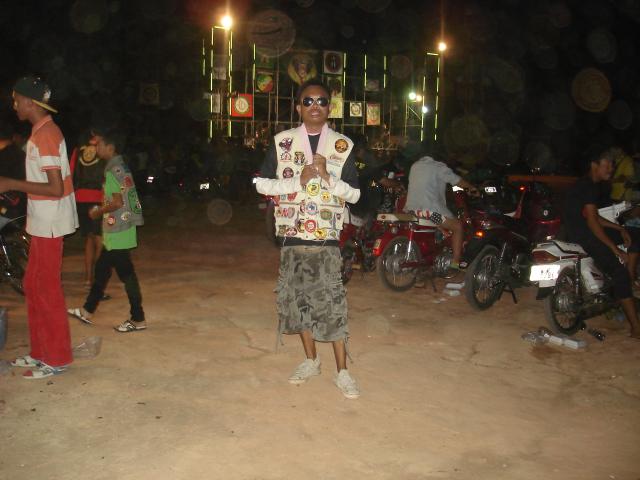 Name:  DSC00016.jpg
Views: 74
Size:  38.9 KB