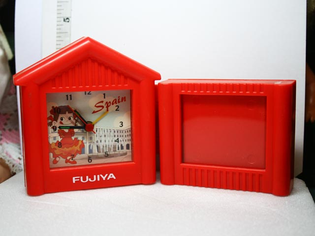 Name:  177 FUJIYA Clock Picture frame PEKO in Spain a.jpg
Views: 1738
Size:  50.6 KB