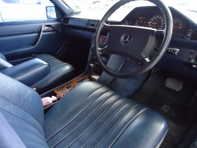 Name:  300E_Inside4_zpsf1f0de10.jpg
Views: 155
Size:  43.0 KB