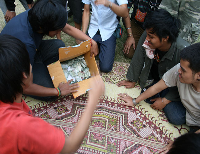 Name:  44.jpg
Views: 482
Size:  125.9 KB