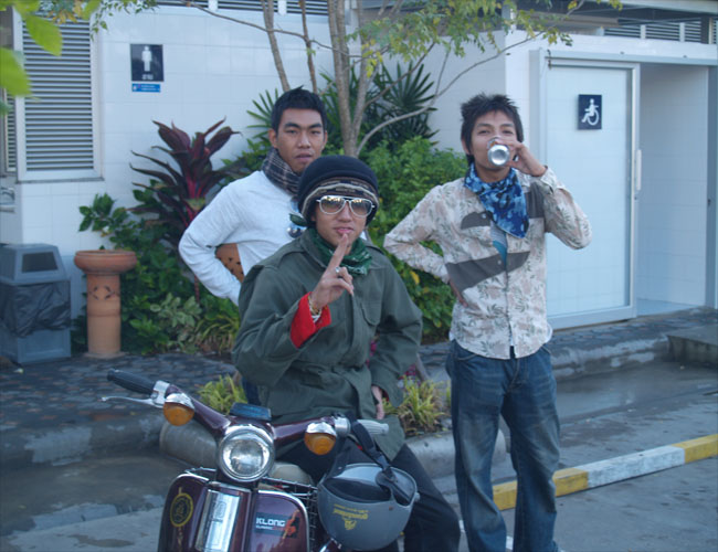 Name:  19.jpg
Views: 483
Size:  111.3 KB