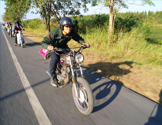 Name:  38.jpg
Views: 351
Size:  140.5 KB