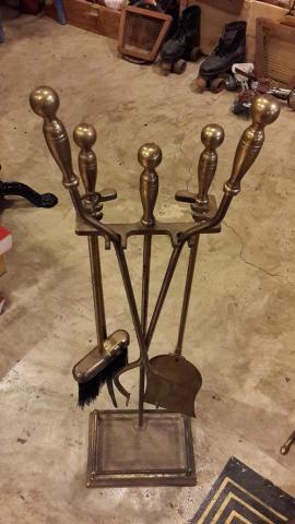 Name:  brass fireplace set.jpg
Views: 1418
Size:  24.3 KB