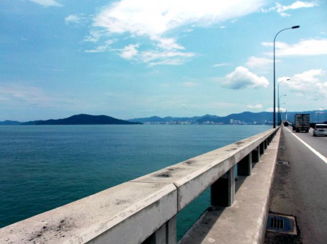 Name:  สะพานไปเกาะปีน้ง.jpg
Views: 433
Size:  34.3 KB