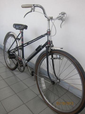 Name:  mercedes benz1.jpg
Views: 215
Size:  23.5 KB