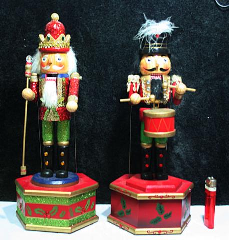 Name:  aw18.jpg
Views: 533
Size:  40.4 KB