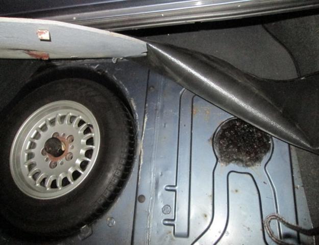 Name:  E28 SPAREWHEEL3.jpg
Views: 363
Size:  42.9 KB