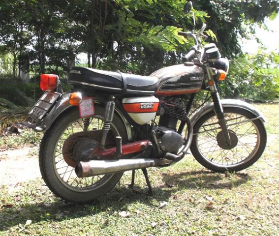Name:  cb125ᴧ1.jpg
Views: 1648
Size:  72.5 KB