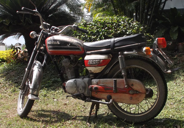 Name:  cb125ᴧ2.jpg
Views: 1655
Size:  135.8 KB